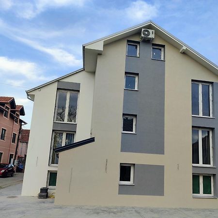 Apartmani Hub Ni Eksteriør billede