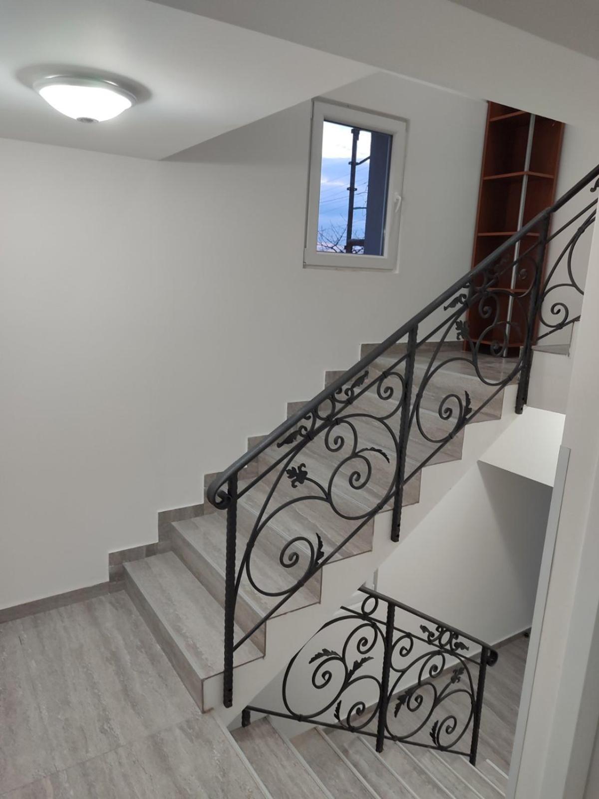 Apartmani Hub Ni Eksteriør billede