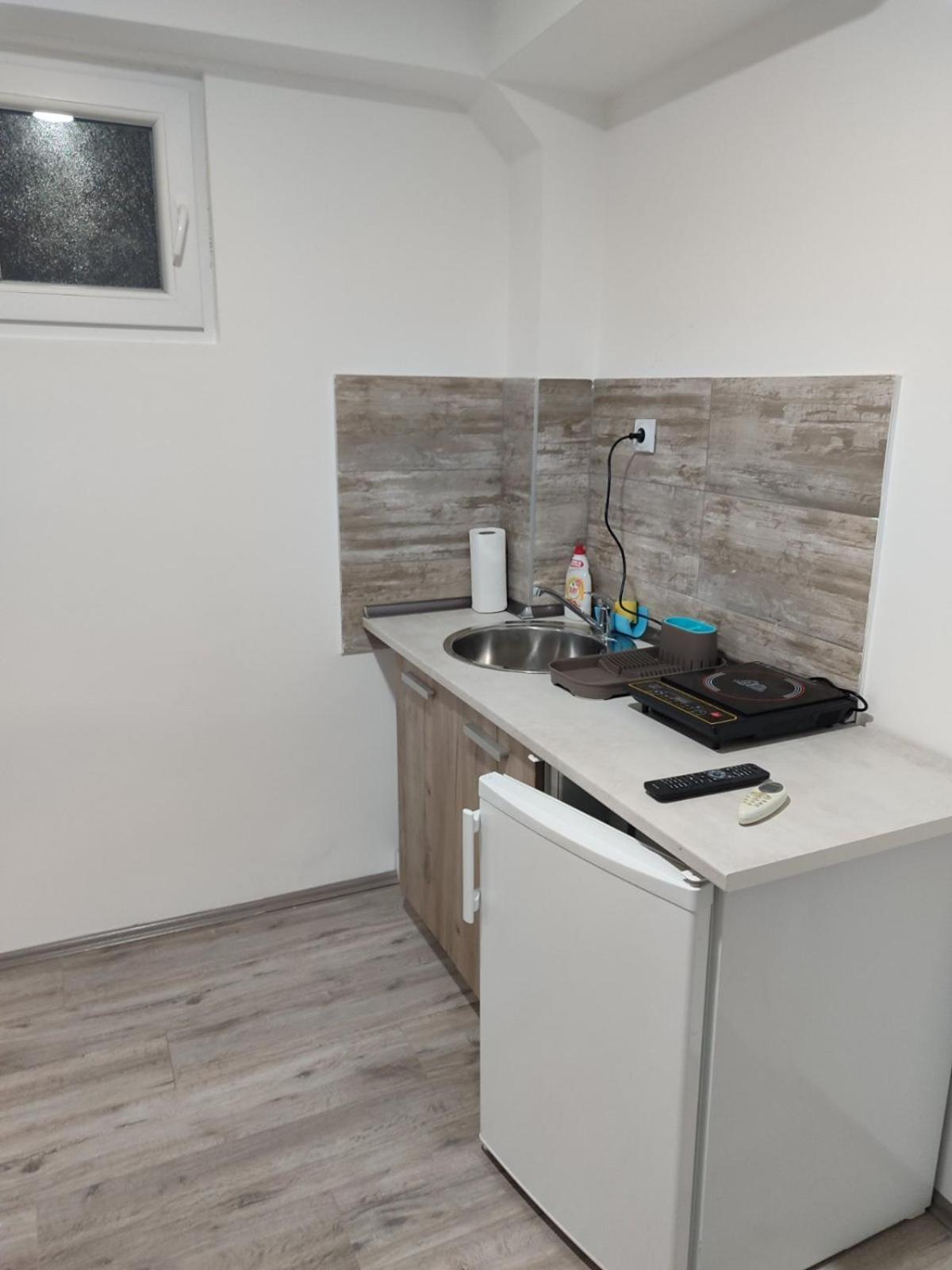 Apartmani Hub Ni Eksteriør billede