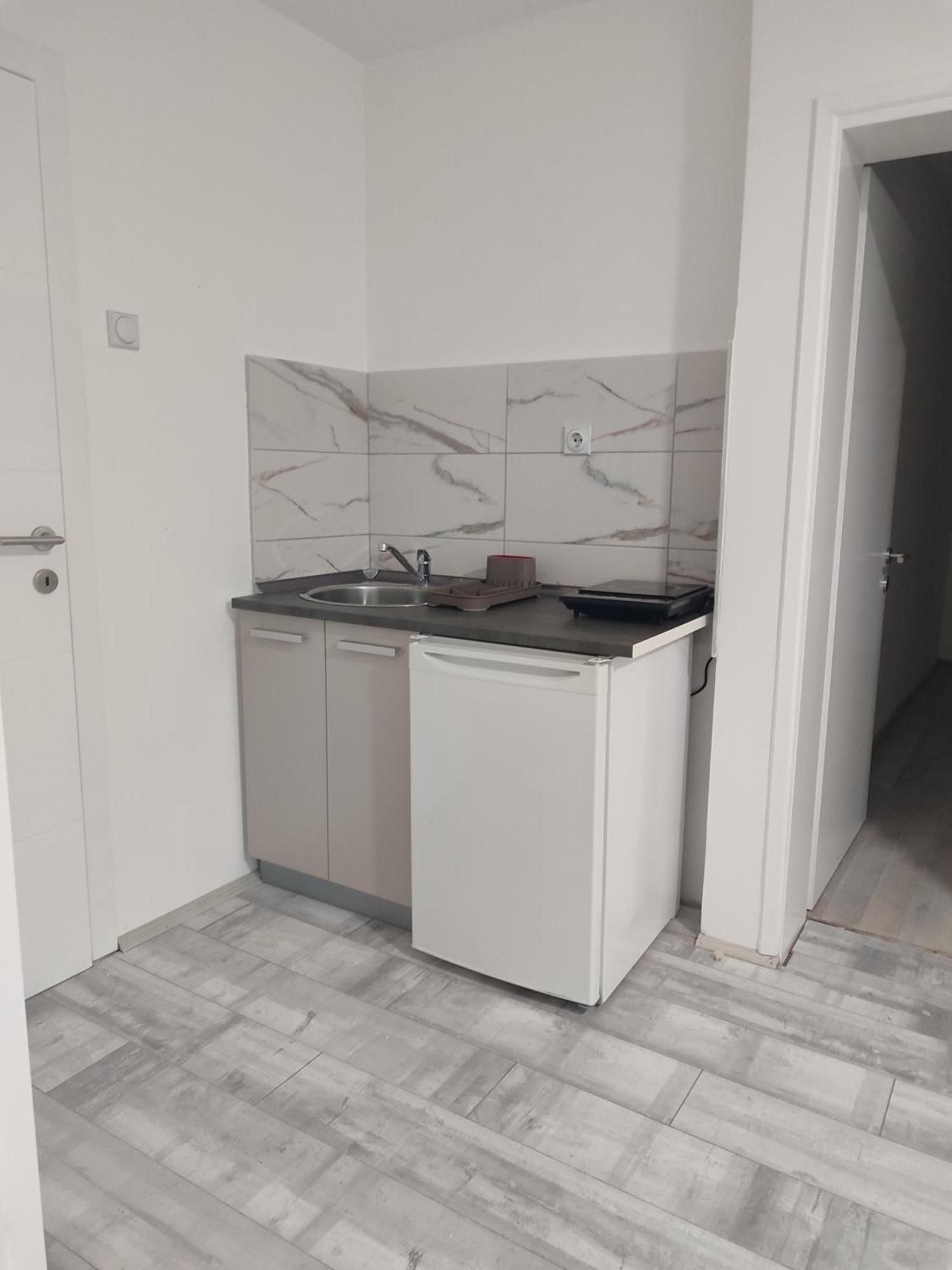 Apartmani Hub Ni Værelse billede